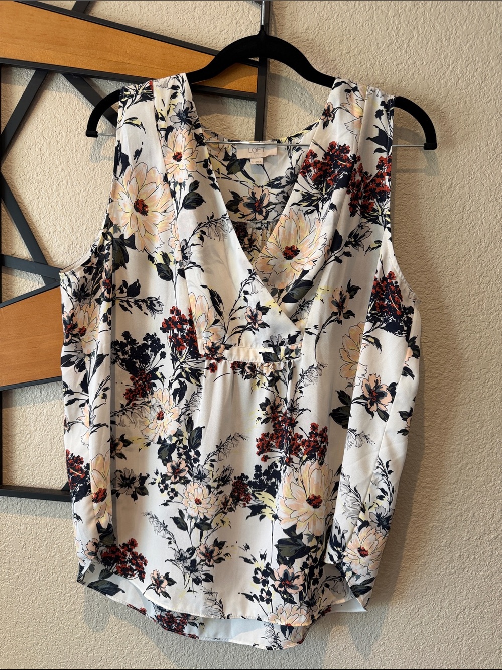 LOFT White Floral V-Neck Sleeveless Camisole